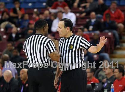 Thumbnail 2 in Mater Dei vs. De La Salle (CIF State D1 Final) photogallery.