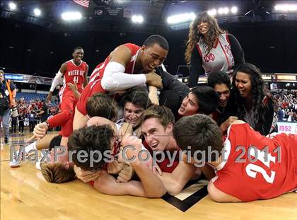 Thumbnail 1 in Mater Dei vs. De La Salle (CIF State D1 Final) photogallery.