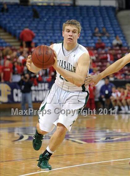 Thumbnail 1 in Mater Dei vs. De La Salle (CIF State D1 Final) photogallery.