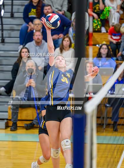Thumbnail 3 in Coventry vs. Haddam-Killingworth (CIAC Class S Final) photogallery.