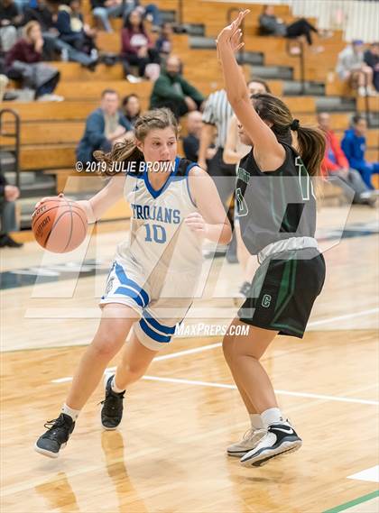Thumbnail 3 in Covenant Christian vs. Indianapolis Bishop Chatard photogallery.