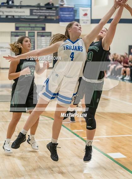 Thumbnail 3 in Covenant Christian vs. Indianapolis Bishop Chatard photogallery.