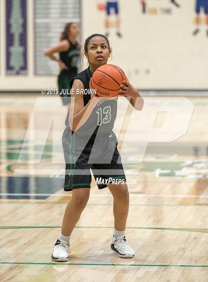 Thumbnail 2 in Covenant Christian vs. Indianapolis Bishop Chatard photogallery.