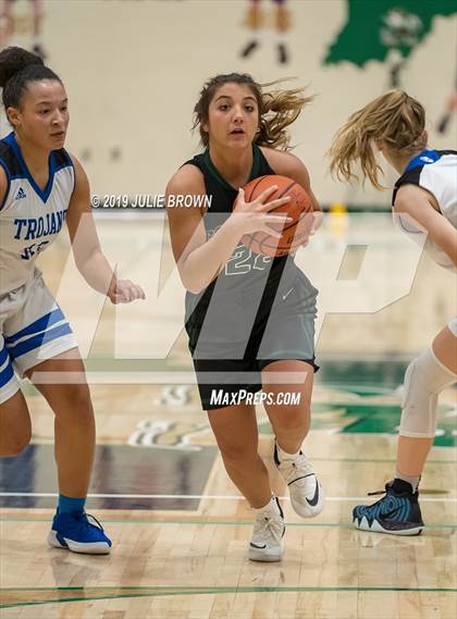 Thumbnail 2 in Covenant Christian vs. Indianapolis Bishop Chatard photogallery.