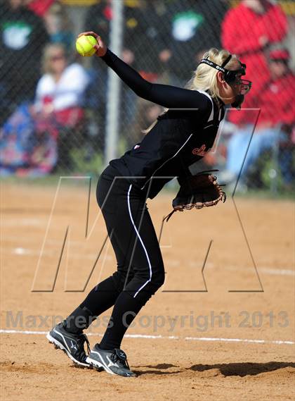Thumbnail 1 in Filer vs Shelley (IHSAA 3A Playoff) photogallery.