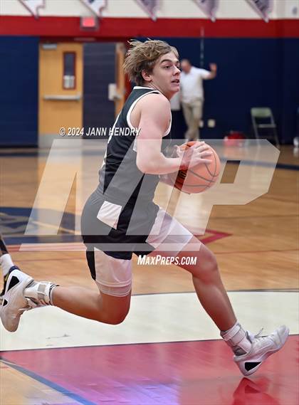 Thumbnail 2 in Foster vs. Notre Dame Prep (Tarkanian Classic) photogallery.