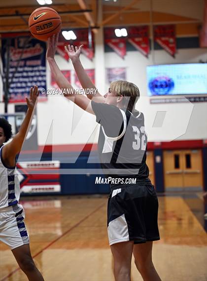 Thumbnail 3 in Foster vs. Notre Dame Prep (Tarkanian Classic) photogallery.