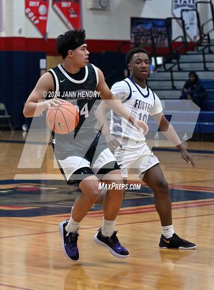 Thumbnail 1 in Foster vs. Notre Dame Prep (Tarkanian Classic) photogallery.