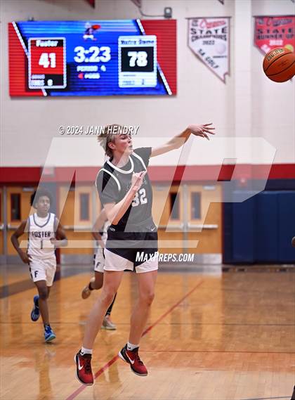 Thumbnail 2 in Foster vs. Notre Dame Prep (Tarkanian Classic) photogallery.