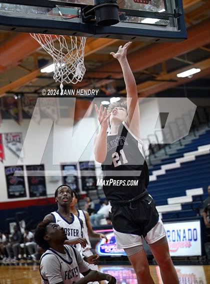 Thumbnail 3 in Foster vs. Notre Dame Prep (Tarkanian Classic) photogallery.