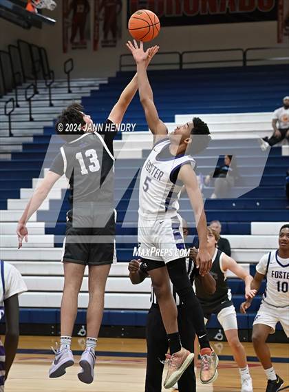 Thumbnail 2 in Foster vs. Notre Dame Prep (Tarkanian Classic) photogallery.
