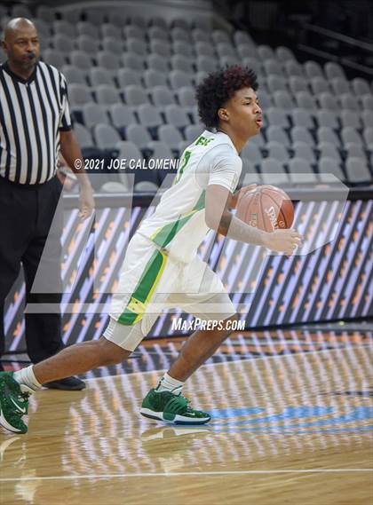 Thumbnail 3 in Boerne-Champion vs Desoto (Spurs High School Showcase) photogallery.