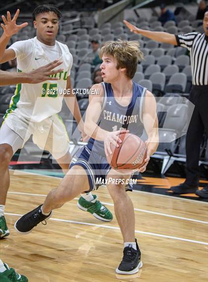 Thumbnail 3 in Boerne-Champion vs Desoto (Spurs High School Showcase) photogallery.