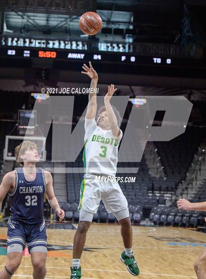Thumbnail 3 in Boerne-Champion vs Desoto (Spurs High School Showcase) photogallery.