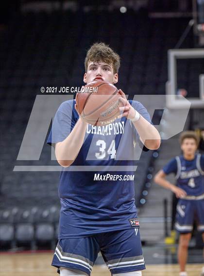 Thumbnail 2 in Boerne-Champion vs Desoto (Spurs High School Showcase) photogallery.