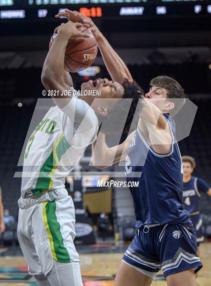Thumbnail 1 in Boerne-Champion vs Desoto (Spurs High School Showcase) photogallery.