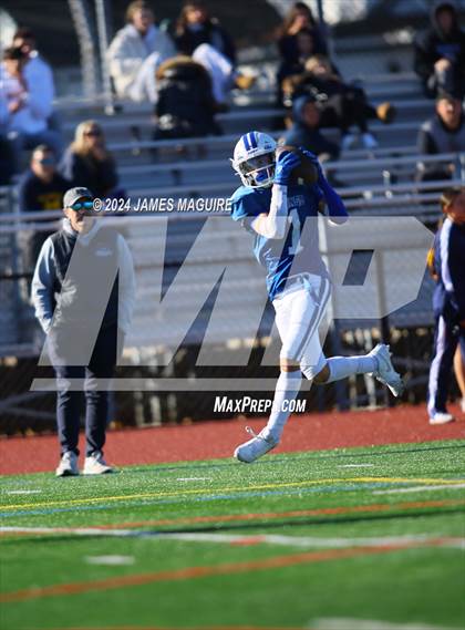 Thumbnail 2 in Port Washington vs. Massapequa photogallery.