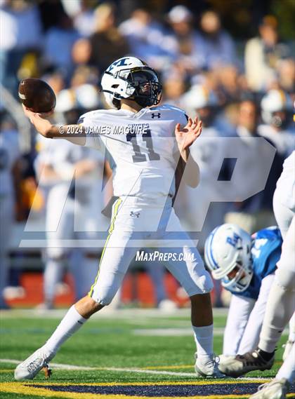 Thumbnail 2 in Port Washington vs. Massapequa photogallery.