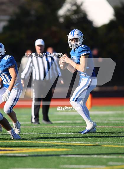 Thumbnail 3 in Port Washington vs. Massapequa photogallery.