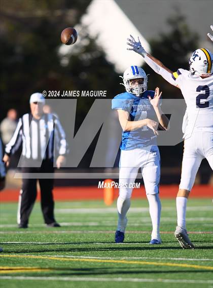 Thumbnail 3 in Port Washington vs. Massapequa photogallery.