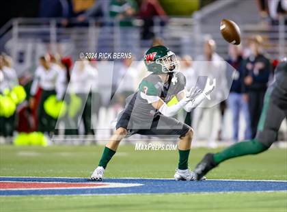 Thumbnail 2 in The Woodlands vs Nimitz (UIL 6A Football D1 Bi-District Playoffs) photogallery.