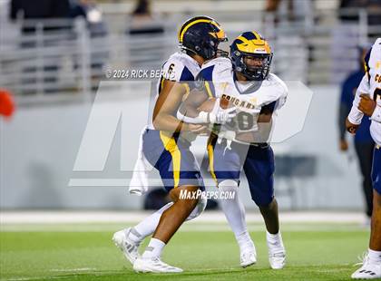 Thumbnail 2 in The Woodlands vs Nimitz (UIL 6A Football D1 Bi-District Playoffs) photogallery.