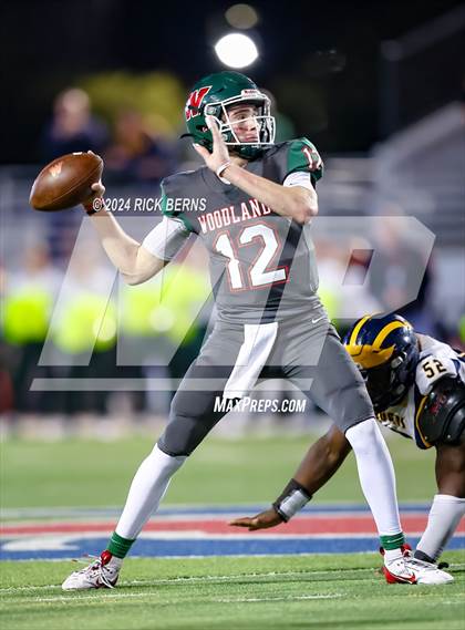 Thumbnail 2 in The Woodlands vs Nimitz (UIL 6A Football D1 Bi-District Playoffs) photogallery.