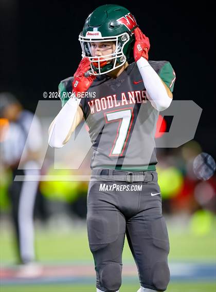Thumbnail 2 in The Woodlands vs Nimitz (UIL 6A Football D1 Bi-District Playoffs) photogallery.