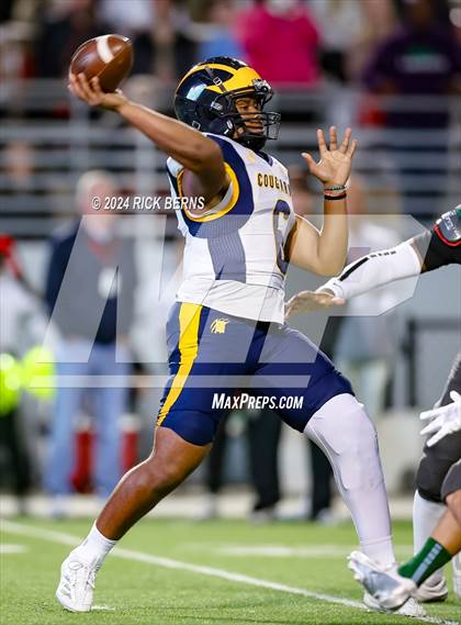 Thumbnail 3 in The Woodlands vs Nimitz (UIL 6A Football D1 Bi-District Playoffs) photogallery.
