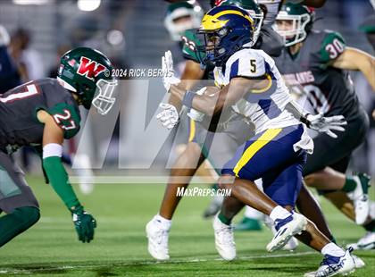 Thumbnail 2 in The Woodlands vs Nimitz (UIL 6A Football D1 Bi-District Playoffs) photogallery.