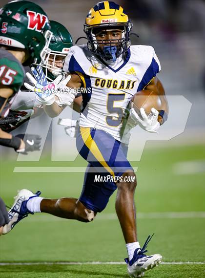 Thumbnail 3 in The Woodlands vs Nimitz (UIL 6A Football D1 Bi-District Playoffs) photogallery.