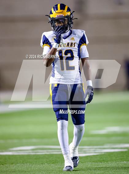 Thumbnail 1 in The Woodlands vs Nimitz (UIL 6A Football D1 Bi-District Playoffs) photogallery.