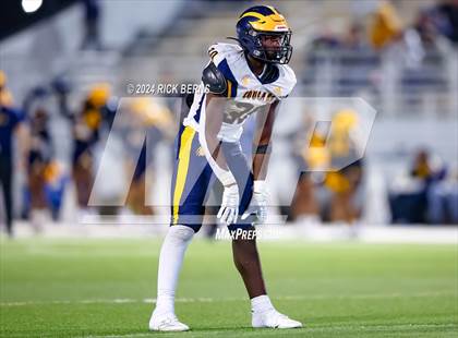 Thumbnail 3 in The Woodlands vs Nimitz (UIL 6A Football D1 Bi-District Playoffs) photogallery.