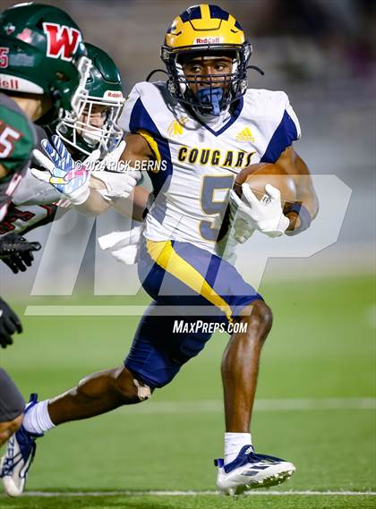 Thumbnail 2 in The Woodlands vs Nimitz (UIL 6A Football D1 Bi-District Playoffs) photogallery.