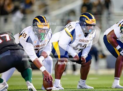 Thumbnail 2 in The Woodlands vs Nimitz (UIL 6A Football D1 Bi-District Playoffs) photogallery.