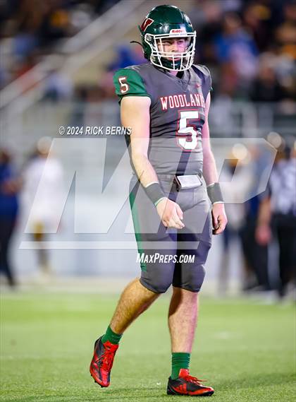 Thumbnail 2 in The Woodlands vs Nimitz (UIL 6A Football D1 Bi-District Playoffs) photogallery.