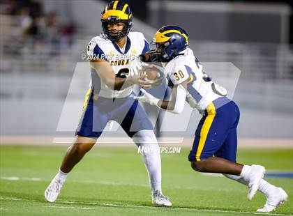Thumbnail 2 in The Woodlands vs Nimitz (UIL 6A Football D1 Bi-District Playoffs) photogallery.