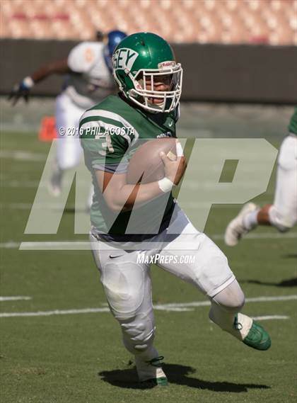 Thumbnail 2 in Dorsey vs Crenshaw photogallery.