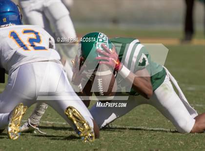 Thumbnail 2 in Dorsey vs Crenshaw photogallery.