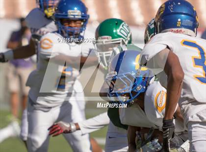 Thumbnail 2 in Dorsey vs Crenshaw photogallery.