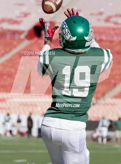 Thumbnail 1 in Dorsey vs Crenshaw photogallery.