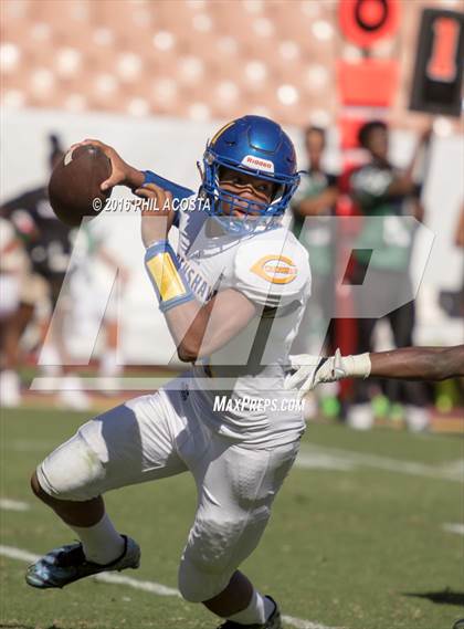 Thumbnail 1 in Dorsey vs Crenshaw photogallery.