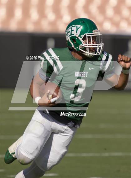 Thumbnail 3 in Dorsey vs Crenshaw photogallery.