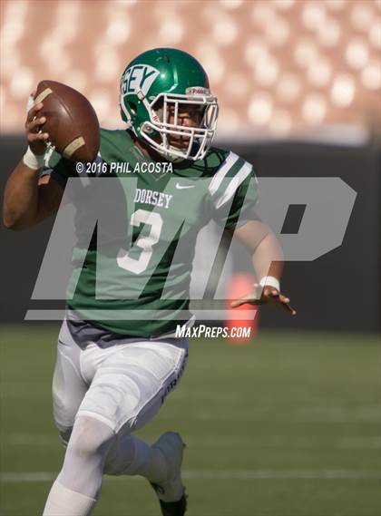 Thumbnail 3 in Dorsey vs Crenshaw photogallery.