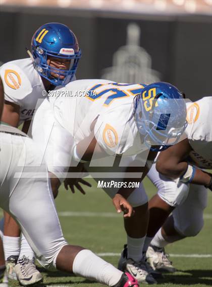 Thumbnail 3 in Dorsey vs Crenshaw photogallery.