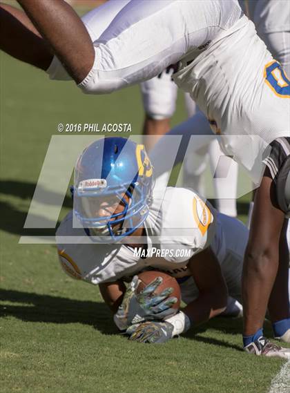 Thumbnail 1 in Dorsey vs Crenshaw photogallery.