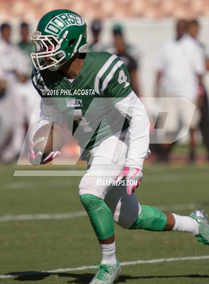 Thumbnail 3 in Dorsey vs Crenshaw photogallery.