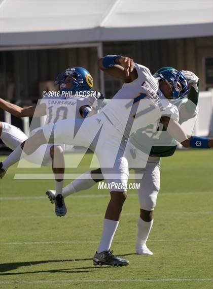 Thumbnail 3 in Dorsey vs Crenshaw photogallery.