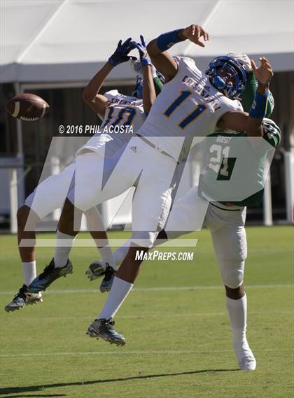 Thumbnail 2 in Dorsey vs Crenshaw photogallery.