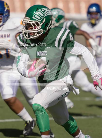 Thumbnail 1 in Dorsey vs Crenshaw photogallery.